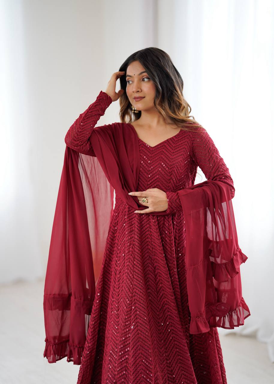 ✨ Elegant Lucknowi Anarkali Set ✨